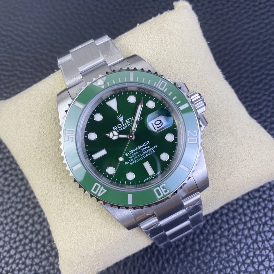 SUBMARINER 1:1 BEST VERSION GREEN DIAL