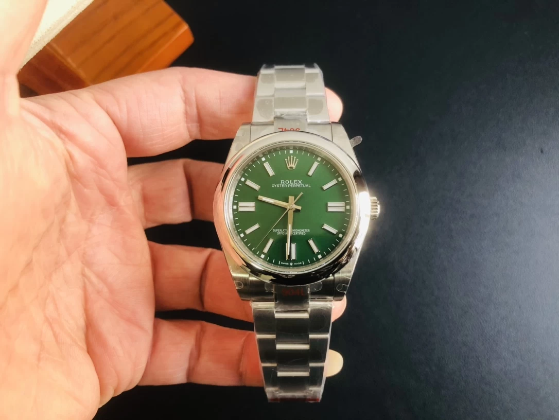 OYSTER PERPETUAL 124300 41MM  1:1 BEST EDITION  GREEN DIAL