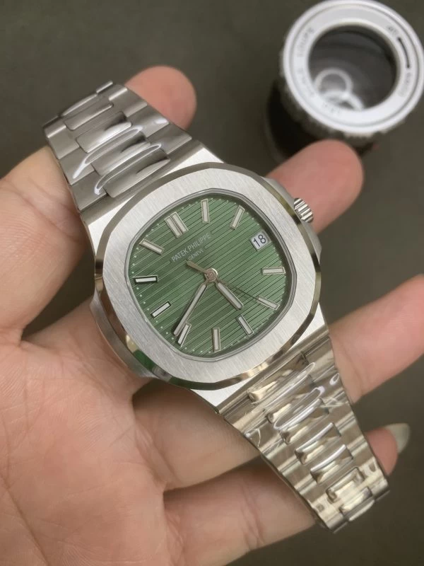 NAUTILUS 40MM 5711 1:1 BEST EDITION GREEN DIAL