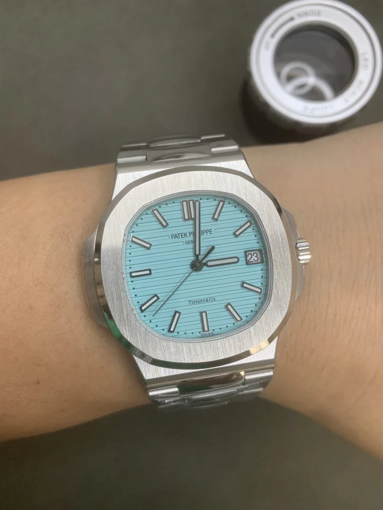 NAUTILUS 40MM 5711 1:1 BEST EDITION TIFFANY BLUE DIAL