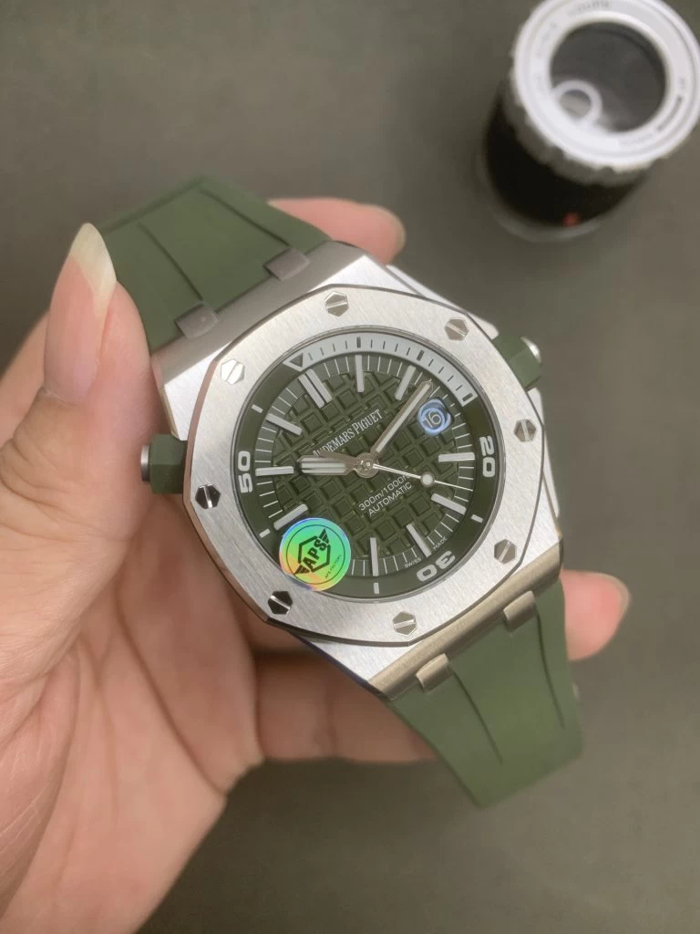 ROYAL OAK OFFSHORE DIVER GREEN 15710  1:1 BEST EDITION