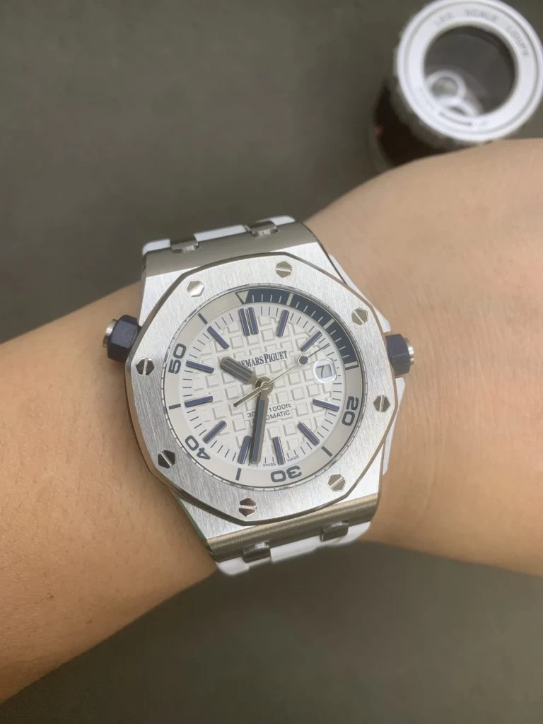 ROYAL OAK OFFSHORE DIVER 15710 1:1 BEST EDITION WHITE DIAL